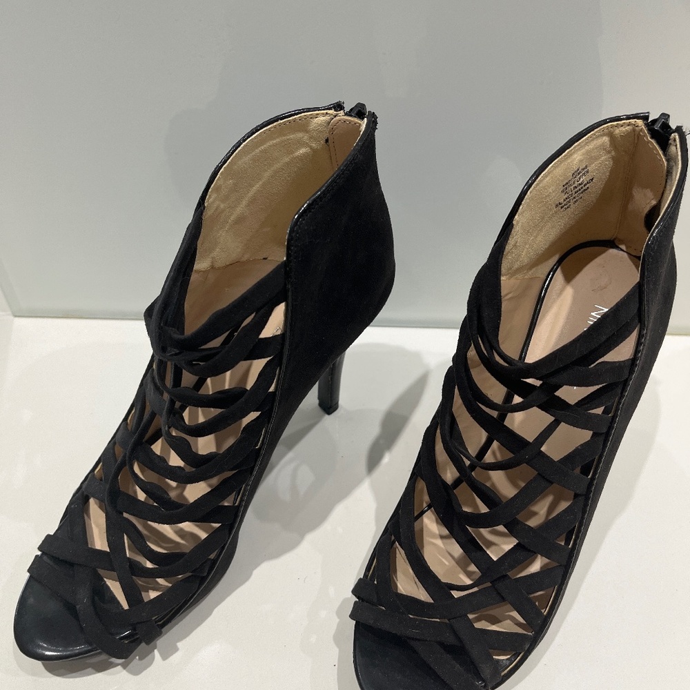 Nine West strappy booties 8.5